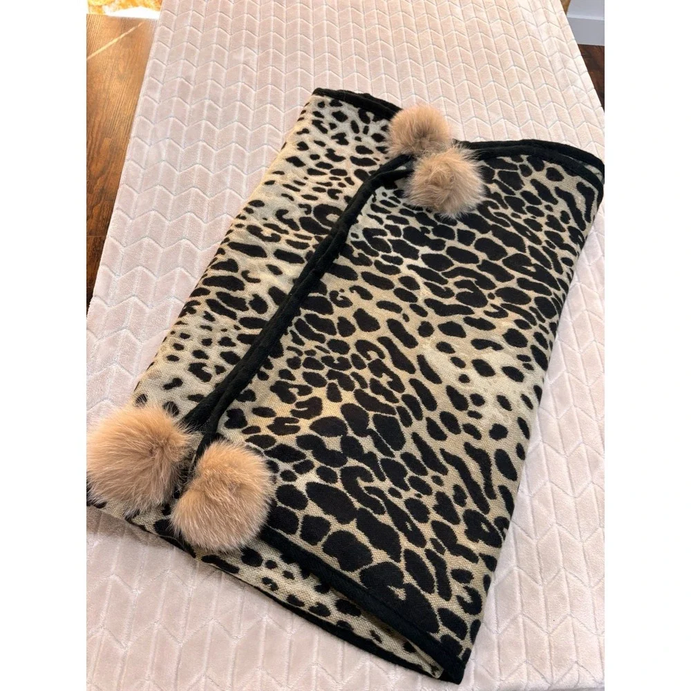 Mitchie's Leopard Print Fox Fur Pom Pom Cape Poncho Mob Wife Tuscan Mom OS